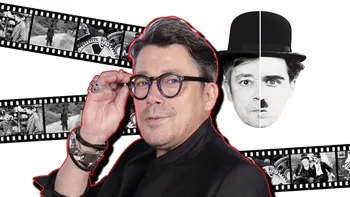 Ce mai face Cristi Iacob, „Rotulă” din serialul „Băieți buni”. Actorul joacă astăzi într-un spectacol emoționant despre Charlie Chaplin