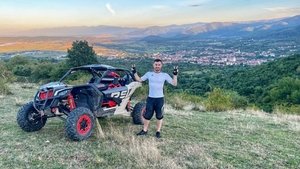 Iubita lui Cosmin Isăilă a făcut accident cu bolidul de lux. În ce hal a ajuns mașina după impact