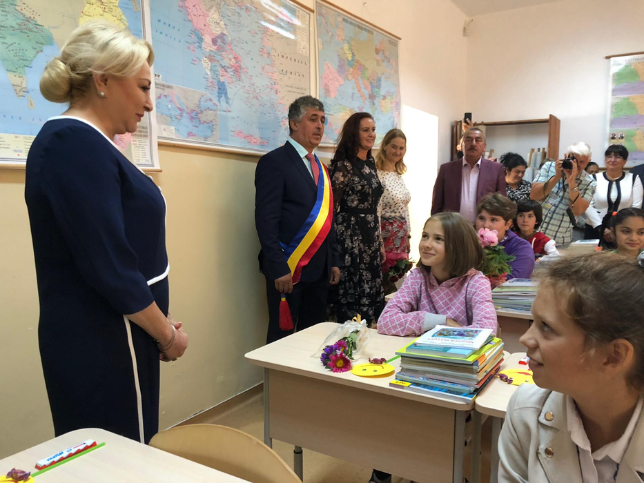 Premierul Viorica Dăncilă, mesaj cu ocazia deschiderii noului an școlar: ”Am credința că România va crește doar dacă educația va crește”