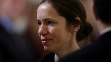 Care a fost primul loc de muncă al Mirabelei Grădinaru în București. A făcut eforturi mari în perioada facultății înainte de a se angaja la corporație