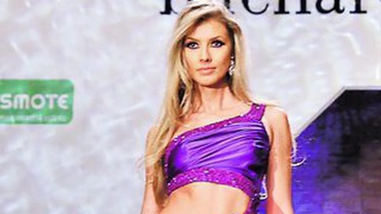 Bucharest Fashion Week are loc in Crystal Palace Ballroom