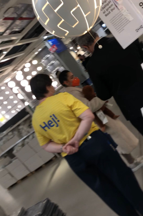 Fiica Andreei Esca prinsă cu maimuța,  la "vânătoare" de chilipiruri! La asta nu te-ai fi așteptat de la Alexia Eram!