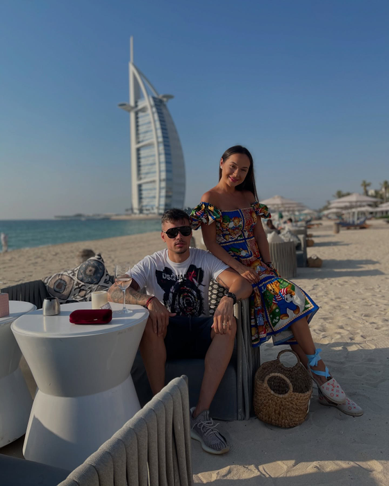 NU E BANC! Cât costă o noapte de cazare în hotelul de lux, din Dubai, în care stă Vlăduța Lupău