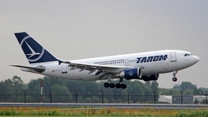 Un avion a ratat aterizarea pe aeroportul din Sibiu! A avut probleme la .... Pasagerii au aflat de asta deasupra ...