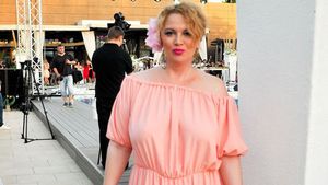 După ce au apărut fotografiile cu ea şi VIOREL LIS la mare, OANA LIS a răbufnit din cauza criticilor! "Panaramele astea..."