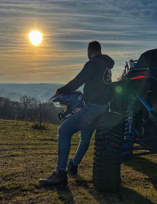 Alex Bodi a „spart” ghinionul în dragoste? Unde duce relația cu Ema Uta