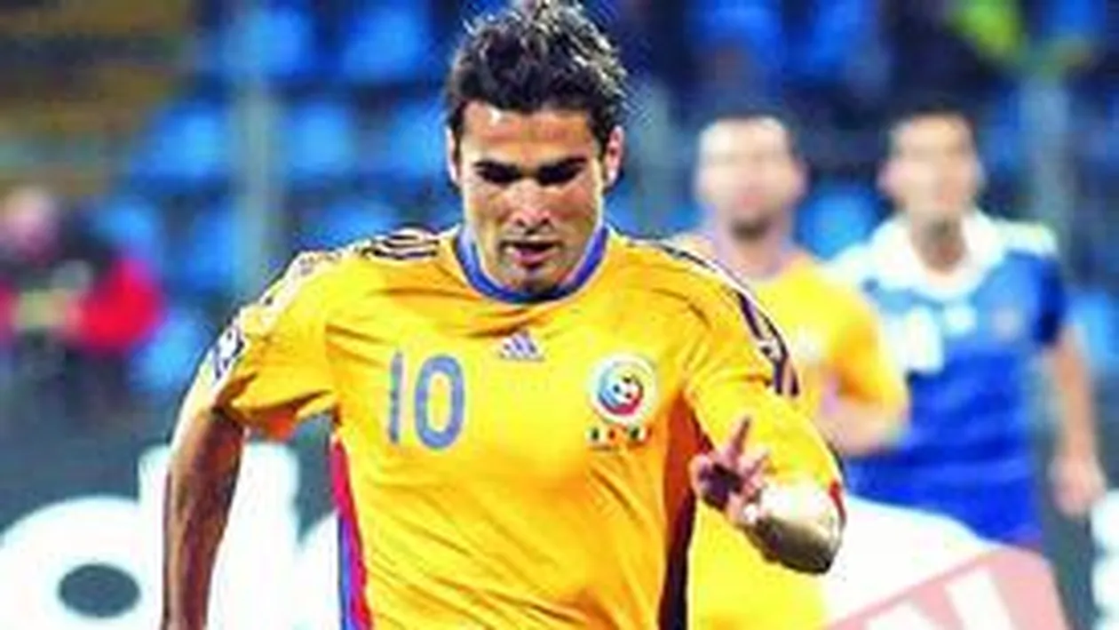 In Italia, Lumea se inghesuie sa bea vin cu Mutu