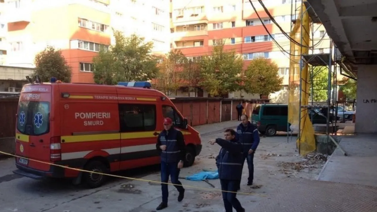 S-a sinucis! Un bărbat de 45 de ani s-a aruncat de la etajul 10