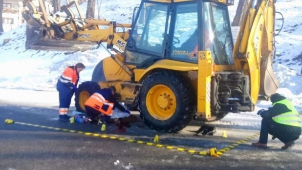 O femeie a murit lovită de un utilaj de deszăpezire, în Curtea de Argeș