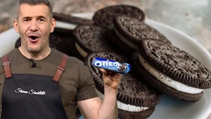 Din ce sunt făcuți biscuiții Oreo, de fapt. Dragoș Pătraru a citit eticheta și i-a aruncat la gunoi