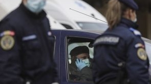Halucinant. Ce a făcut un medic din București după ce a aflat că este infectat cu noul coronavirus. Jandarmii au fost nevoiți să intervină