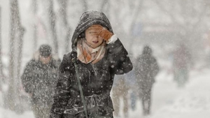 Avertizare ANM: Cod galben de ninsoare şi vânt în 17 judeţe. Temperaturi scăzute în toată ţara
