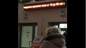 Bărbații din Belarus, chemați la biroul de înrolare. Anunțul care a creat contorverse a fost făcut într-o stație de autobuz