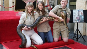 Cum arată și cu ce se ocupă copiii lui Steve Irwin, ”vânătorul de crocodili”. Bindi și Robert sunt un exemplu de urmat