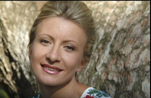 Irina Antoci este cântăreaţă din Republica Moldova, care locuieşte în Italia.