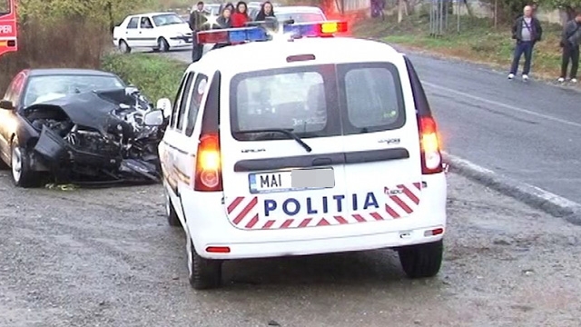 Accident sangeros pe Centura: trei persoane au murit, iar alte sase sunt ranite grav dupa ce un microbuz s-a ciocnit cu un tir!