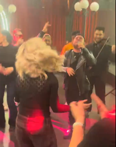 Loredana s-a ”rupt” pe manelele lui Sorin Copilul de Aur. Imaginile care au devenit virale