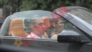 Iubita il plimba pe Rudel Obreja cu decapotabila