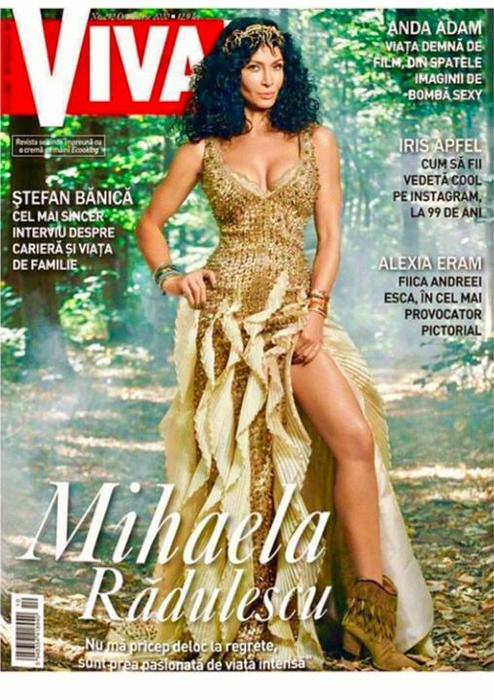 ”Diva de la Monaco” a purtat o rochie grosier copiată, în shooting-ul pe care l-a făcut pentru coperta de octombrie a revistei VIVA