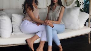 Surorile Gabor erau acuzate că se exprimă cu greşeli gramaticale, dar Monica a dat o lecţie de limba română ”M-AI înţeles?”