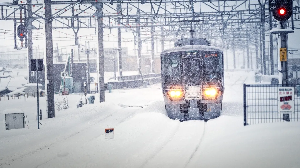 Iarna s-a dezlănțuit în România! Cod roșu de viscol și rafale de peste 120 km/h în aceste județe. Zonele cu vizibilitate zero
