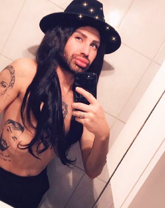 Dudu este hairstylist și designer de succes
