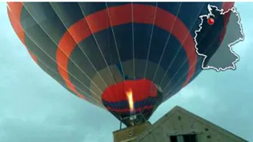 Un balon cu aer cald s-a prabusit peste o fabrica