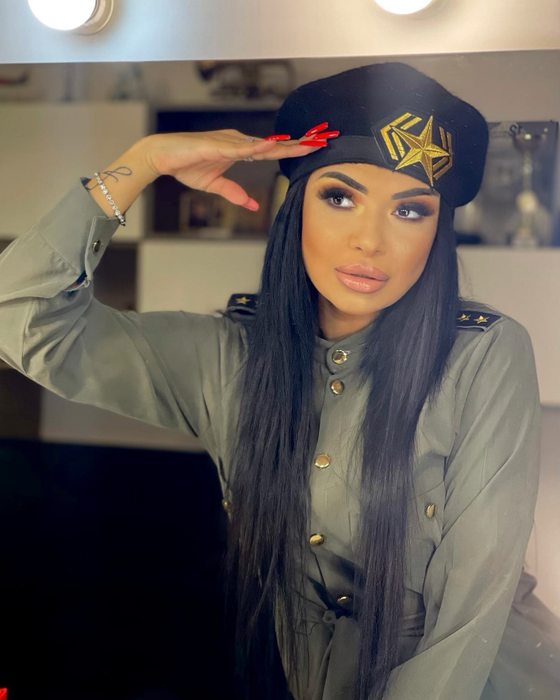 Raluca Drăgoi, implicată într-un nou scandal. Artista este acuzată că ar fi „spart a patra casă”