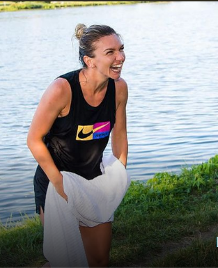 S-a aflat! Pentru cine a sărit Simona Halep în râul Vltava, după ce a câștigat turneul de la Praga