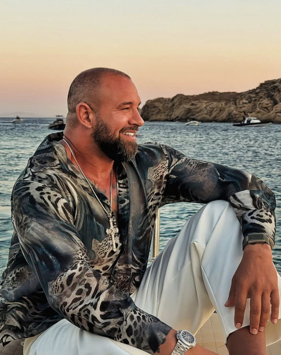 Alex Bodi nu s-a uitat la bani! Cât costă o noapte în vila de lux din Mykonos unde se relaxează cu Anca