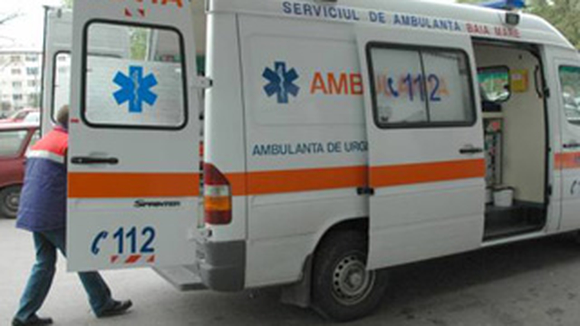 Ancheta la Spitalul Husi, dupa ce un tanar a reclamat ca un medic i-ar fi uitat o mesa in picior