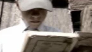 Reportaj naucitor din Romania analfabetilor! Uite cum traiesc un tata si copilul sau in Vaslui, fara sa stie sa citeasca nici macar ceasul