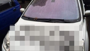Un bucureştean a parcat pe trecerea de pietoni şi s-a dus să-şi rezolve treburile. Când s-a întos, s-a luat cu mâinile de cap