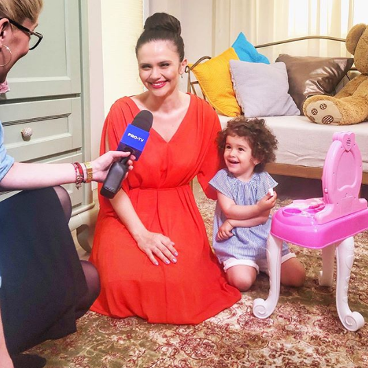 Cristina Șișcanu, fotografiată complet goală în cadă de Mădălin Ionescu. Imaginea HOT a devenit publică