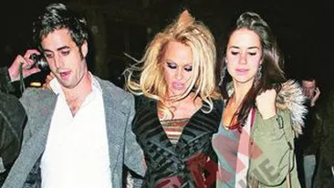 Prietenii au dus-o pe brate