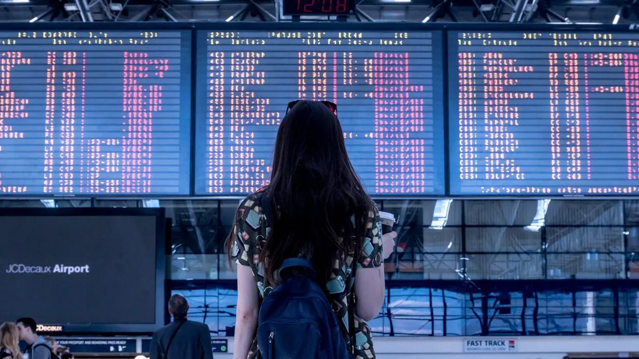 Ce nu ai voie să pui în bagajul de mână în avion! Mare atenţie, lista e lungă!