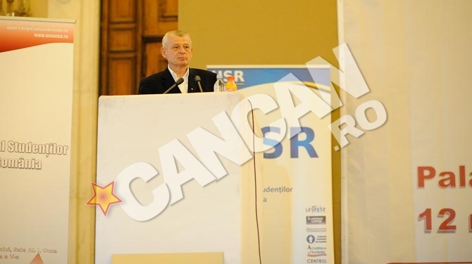 Oprescu vrea sa le construiasca studentilor doua centre universitare