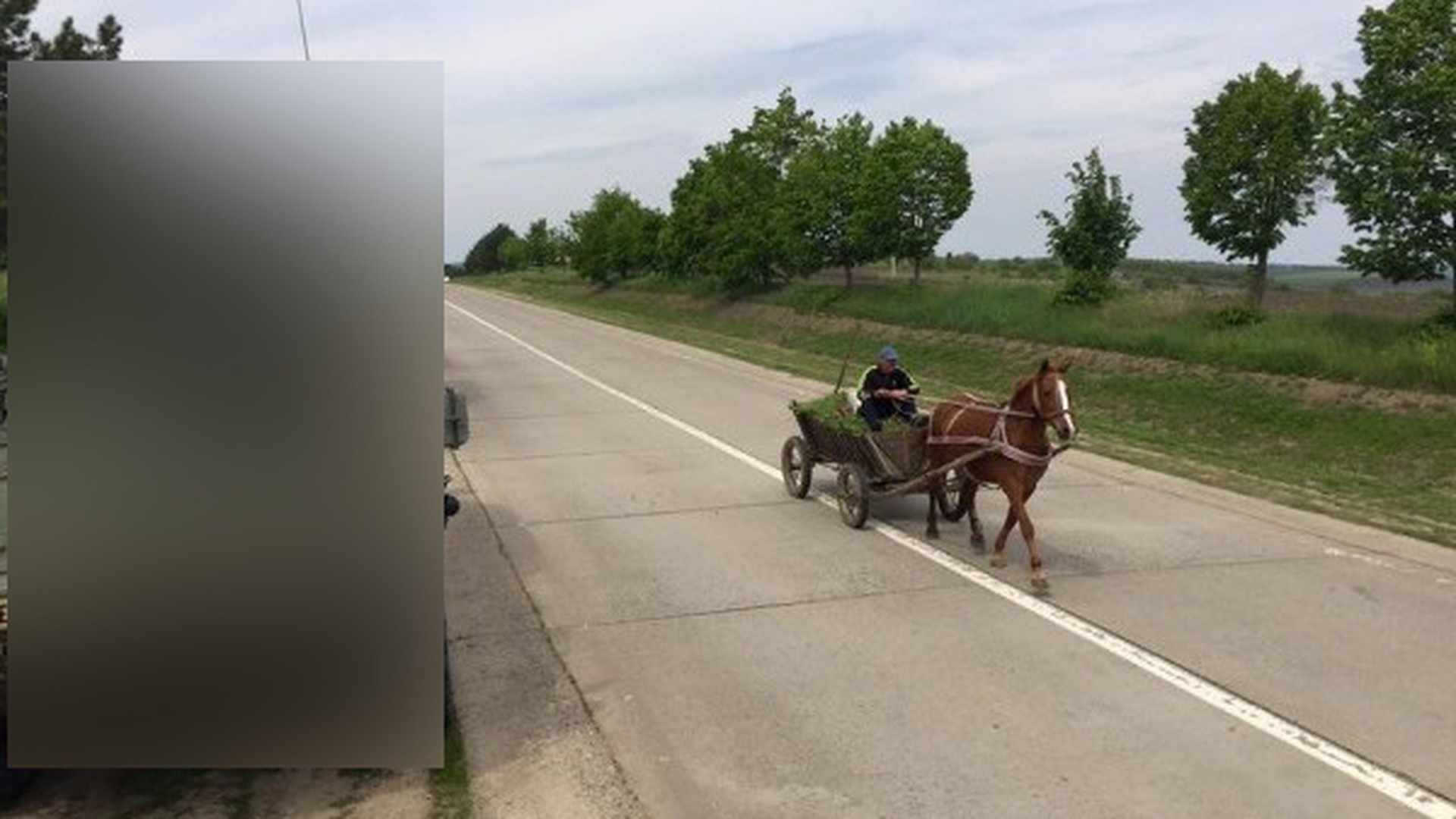 IMAGINEA din Republica Moldova care s-a viralizat instant! Două lumi TOTAL diferite într-o singură fotografie