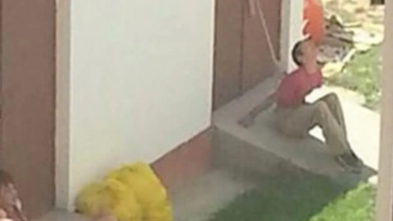 Cad capete in cazul copilului legat cu funii intr-un centru social din Bucuresti! Vezi ce masuri s-au luat