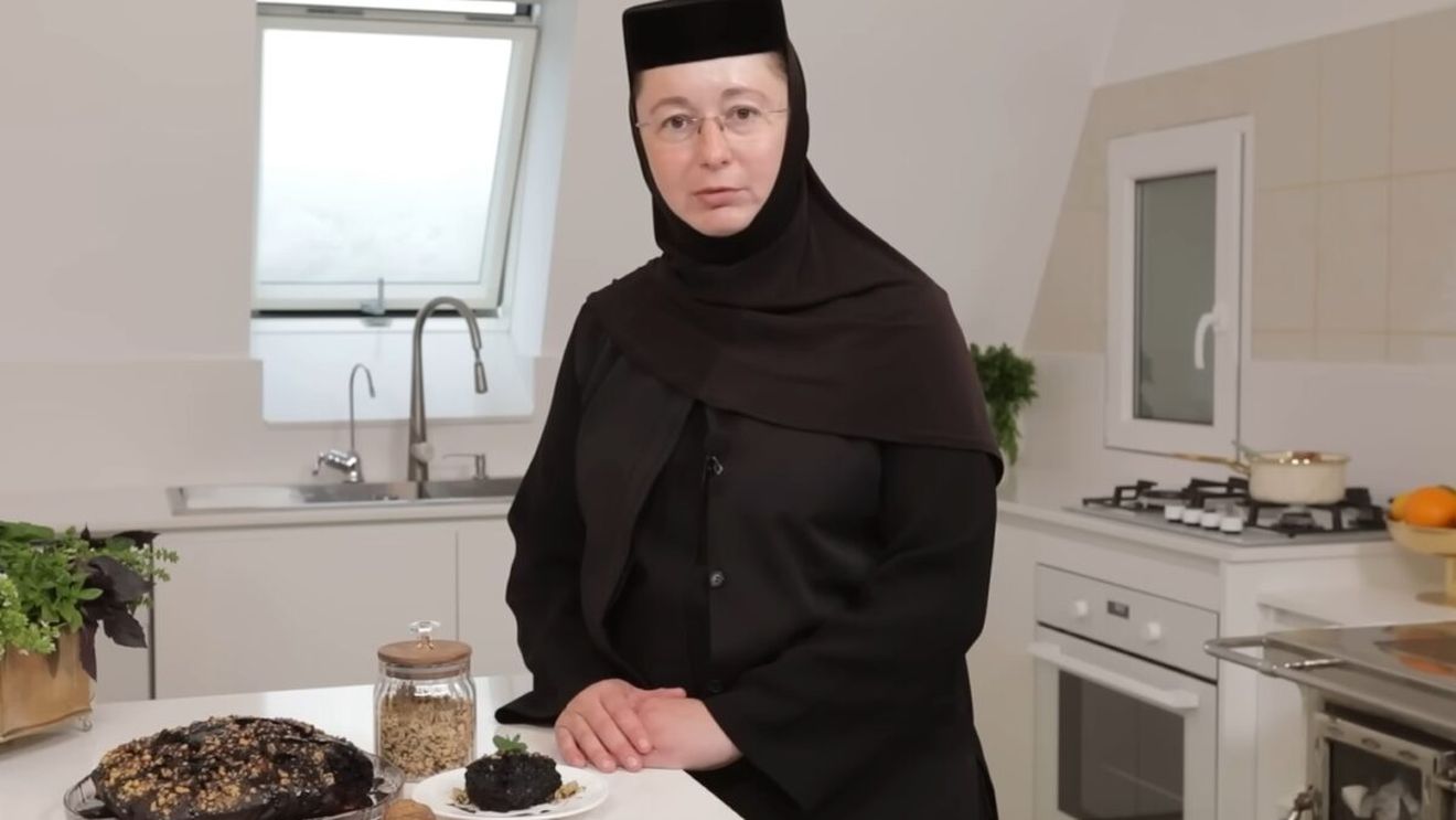 Negresă de post, rețeta de la Mânăstirea Valea Bistrei. Ingredientele de care ai nevoie