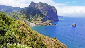 Dupa ce va mai antrena cativa ani in Liga I, "Sumi" emigreaza cu familia in Madeira