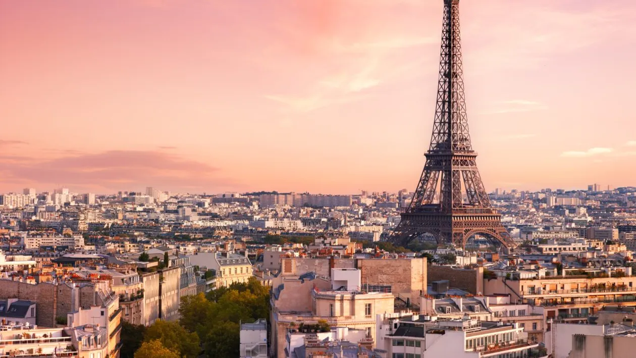 Noi măsuri în Franța din cauza exploziei de cazuri. Parisul, la un pas de lockdown