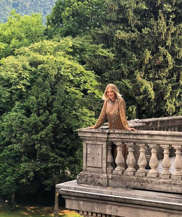 Delia și Răzvan Munteanu au fost nași pentru un cuplu de prieteni, într-un decor de basm, pe malul lacului Como