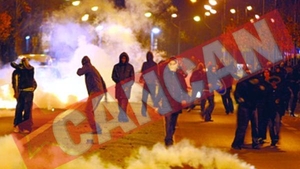 Arde Parisul