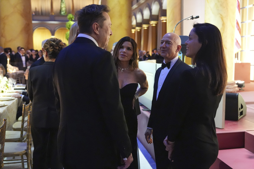 Elon Musk, Lauren Sanchez, Jeff Bezos, Shivon Zilis. Foto: Profimedia