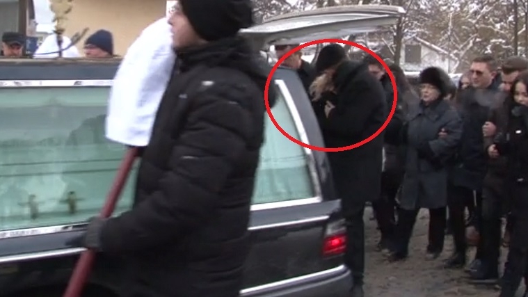 Mama lui Gabi Rîpan și-a condus fiica pe ultimul drum! O striga cu ultimele puteri: "Păpușa lui mama"