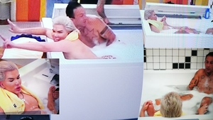 Rodrigo Alves, cel supranumit „Păpușa Ken”, filmat în cadă alături de un alt bărbat!