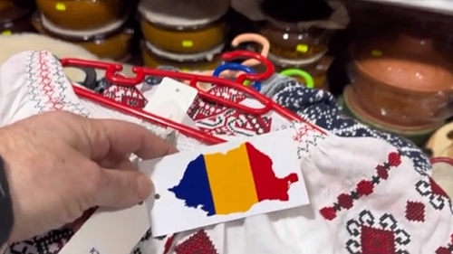 Ie românească fabricată în China, de vânzare de Sărbători în piețe. „Sunt din Mărginimea Beijingului”