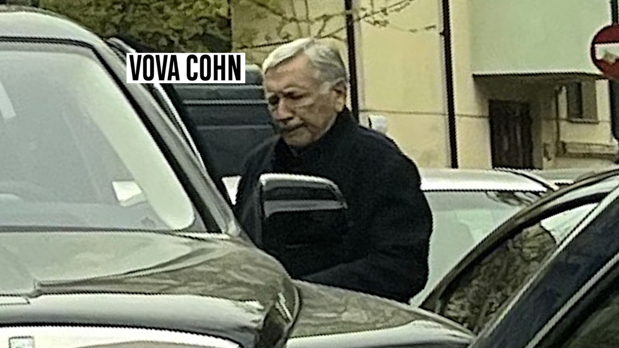 Milionarul Vova Cohn a apărut cu un Rolls Royce Cullinan țiplă în Piața Floreasca