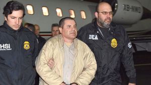 Cum a ajuns să arate cel mai cunoscut traficant de droguri din istorie! „El Chapo” stă izolat în închisoare de 2 ani, iar înfăţişarea lui a fost schimbată radical